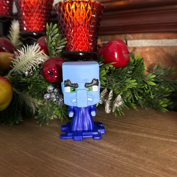 Minecraft Evoker Blue Action Figure with Green Eyes - Picture 7 of 8